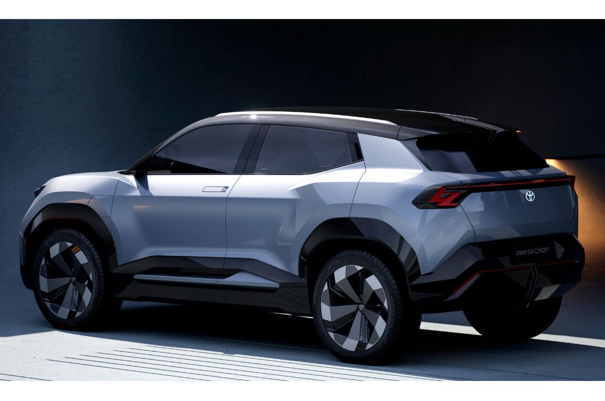 Toyota Urban SUV concept rear quarter 